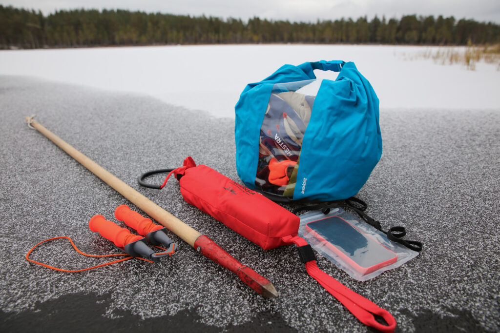 Utrustning för säkert fiske på isen.